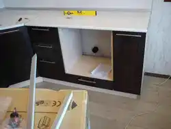 Oshxonadagi fotosuratda pechni qanday o'rnatish kerak