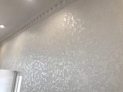 Тынкоўка карта свету ў інтэр'еры кухня