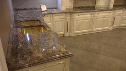 Marble countertop for the kitchen photo in the kitchen interior