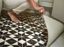 Photo of linoleum in the bathroom