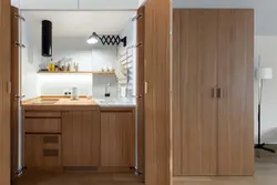 Kiçik Bir Studiya Fotoşəkilində Mətbəx