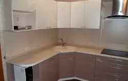 Shampan rangidagi oshxona fotosurati