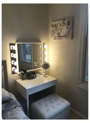 Yataq Otağı Dizaynında Kosmetik Masa