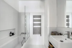 Minimalist kiçik vanna dizaynı