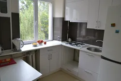 Kitchen in Brezhnevka 6 sq m design