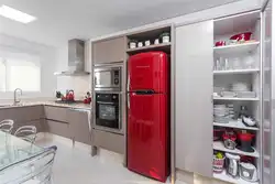 Как смотрится холодильник в интерьере кухни