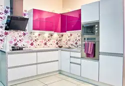 Kitchen fuchsia design