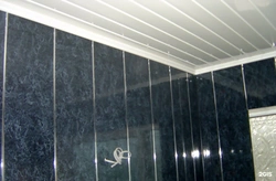 PVC panellərdən istifadə edərək banyonun DIY təmiri fotoşəkili