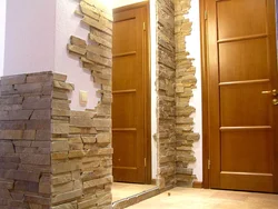 Finishing a stone corner in an apartment photo
