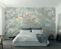 Yataq otağının interyerində Sakura divar kağızı