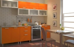 Оранжевая кухня в интерьере с каким цветом