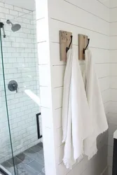 How To Hang A Towel In The Bathroom Photo