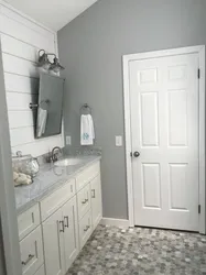 Bath design with white door