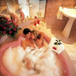 Photo of a couple in the bath