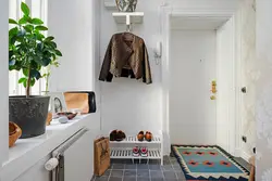 How to arrange a small hallway design