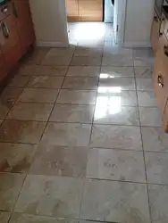 Дәліздегі Плиткалар Мен Ас Үй Фотосы