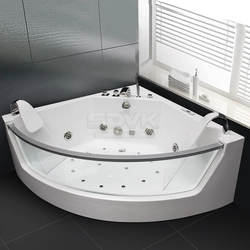 Corner Bath With Hydromassage Photo