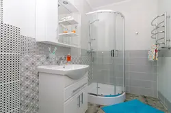 Dush va dush burchagi fotosurati bilan hammom dizayni