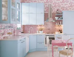Серо розовый интерьер кухни