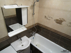 Adi bir mənzildə hamam və tualetin dizaynı