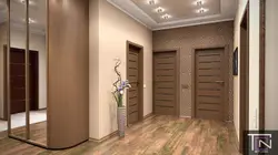 Светла цёмныя шпалеры ў пярэднім пакоі