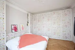Glue a small bedroom photo