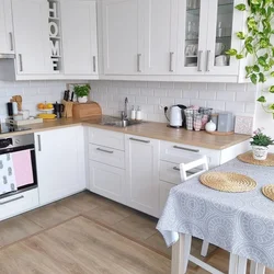 Столешница для кухни белого цвета фото в интерьере