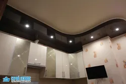Ас үйдегі бежевый аспалы төбелердің фотосы