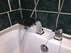 Hamam montaj fotosu ilə vanna otağı kranları
