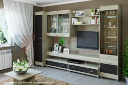 Лераның қонақ бөлмесіндегі қабырға суреті