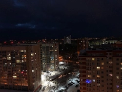 Акси шабона аз тирезаи квартира