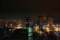 Mənzil Pəncərəsindən Gecə Şəkli