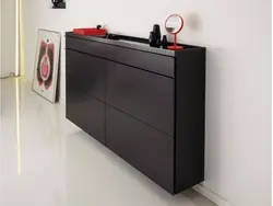 Дәліздегі үлкен жәшіктердің фотосуреті