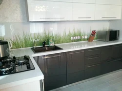 Which apron suits a gray kitchen photo