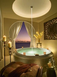 Round Bathroom In The Interior