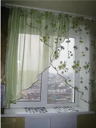 Шторы на кухню до подоконника фото в современном стиле