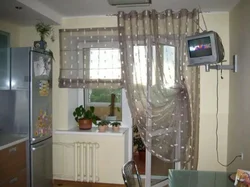 Як аформіць балконныя дзверы на кухні фота
