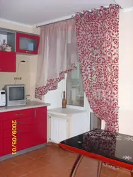 Mətbəx qırmızıdırsa, mətbəx fotoşəkili üçün pərdələr