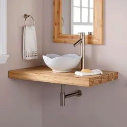 Vanna otağı fotoşəkilində tezgahın üstündəki lavabo