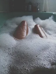 Үйдегі көпіршікті ваннаның фотосы