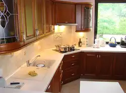 Kitchen design with corner stove