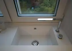 Окно из ванны в кухню фото