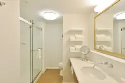 Small bathroom lighting design
