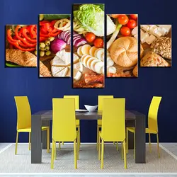 Модульные картины в интерьере кухни