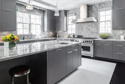 What countertop goes with a gray kitchen photo