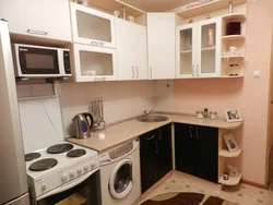 Кір жуғыш машинамен ас үй фото бұрышының дизайны