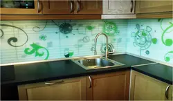 Mətbəxdə divarları plastik panellərlə necə bəzəmək olar fotoşəkil