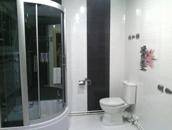 Bathtub design with shower cabin with panels