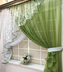 Qısa bir arch fotoşəkili ilə mətbəx üçün pərdə