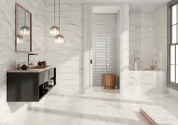 Light porcelain tiles in the bathroom interior